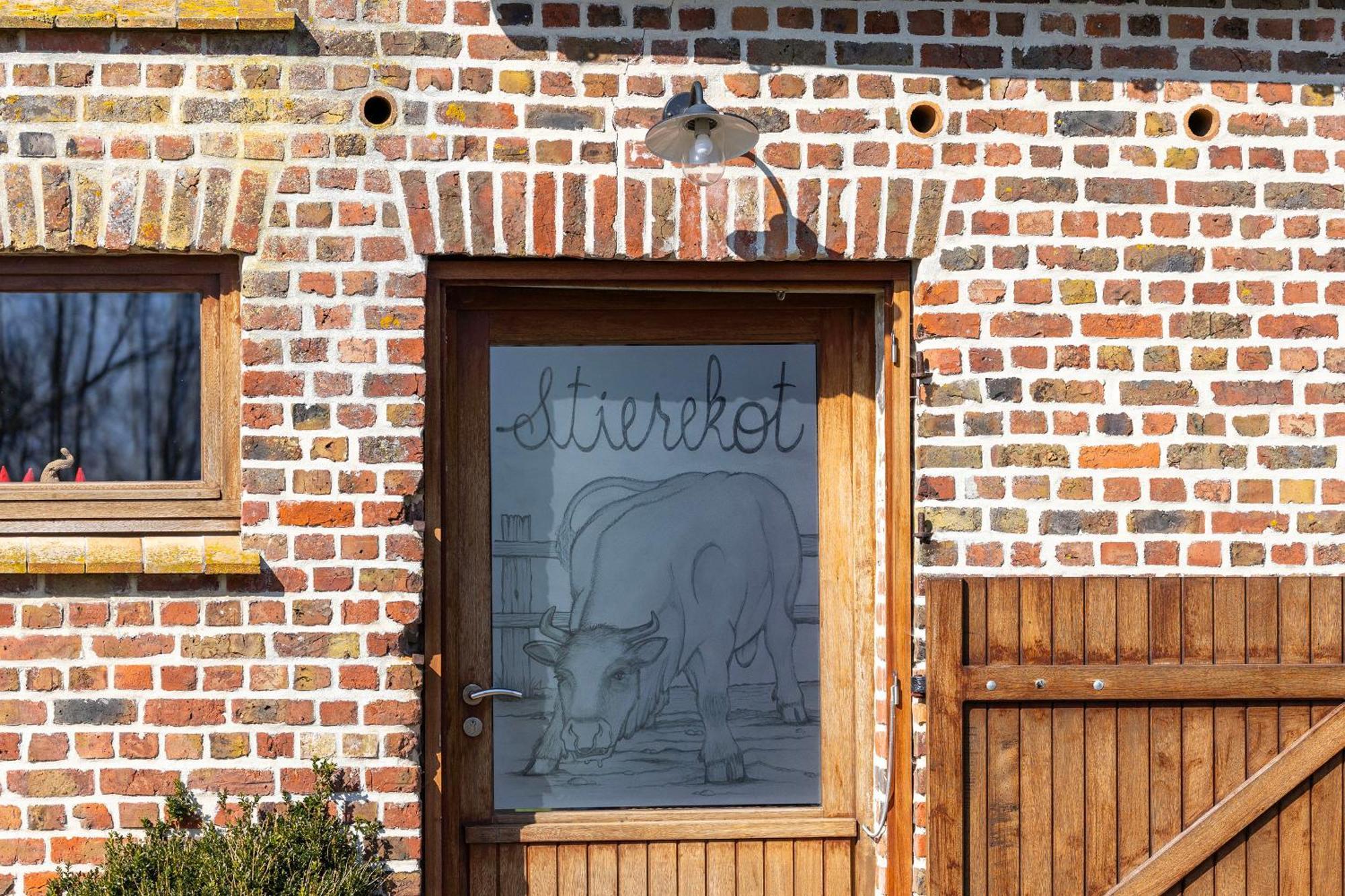 Holiday Home 'T Hof Der Witte Damen Veurne Room photo